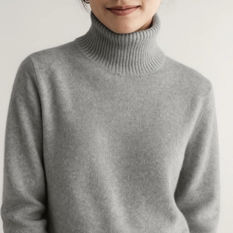 Amelie | Luxurious cashmere-blend turtleneck sweater